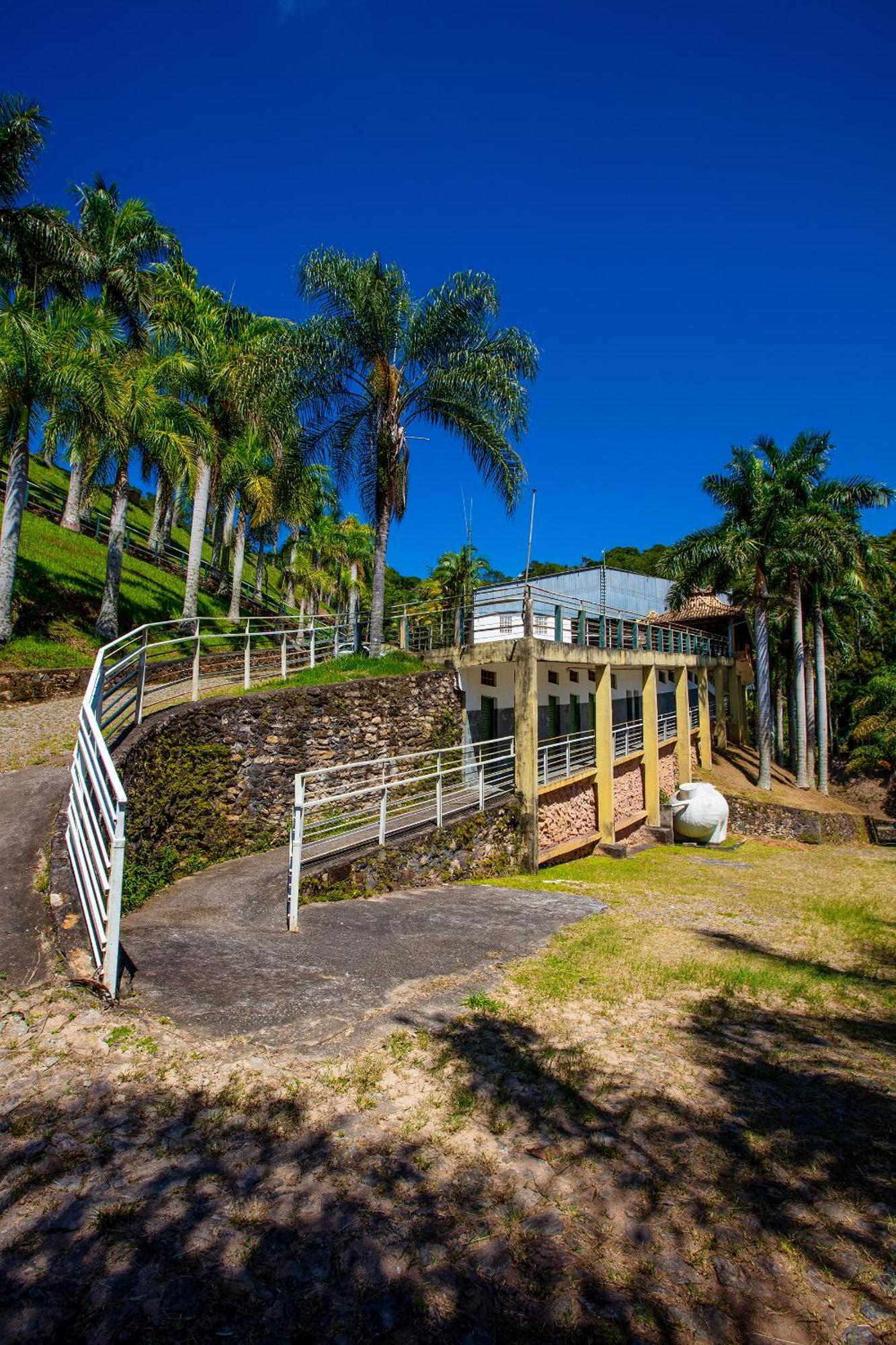 Pousada Iguatiba Hotel Paraibuna Bagian luar foto